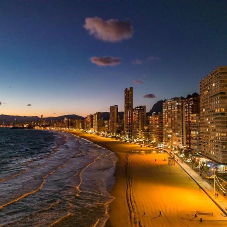 Beautiful Parque Loix 4 Bedroom Apartment Shared Pool, Tennis Court Benidorm Exterior photo