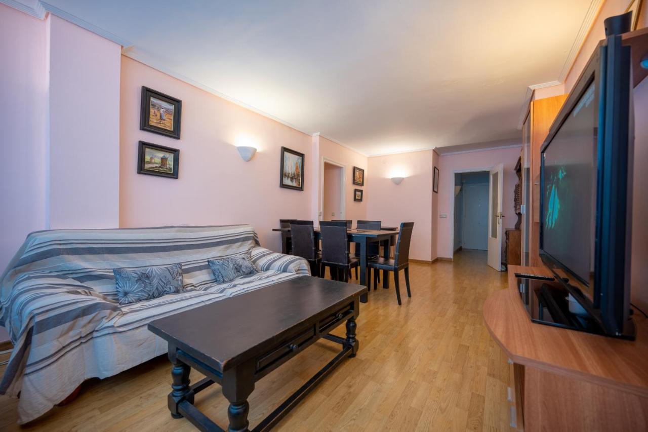 Beautiful Parque Loix 4 Bedroom Apartment Shared Pool, Tennis Court Benidorm Exterior photo