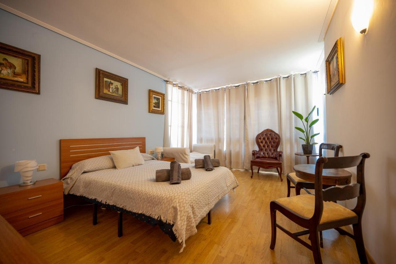 Beautiful Parque Loix 4 Bedroom Apartment Shared Pool, Tennis Court Benidorm Exterior photo