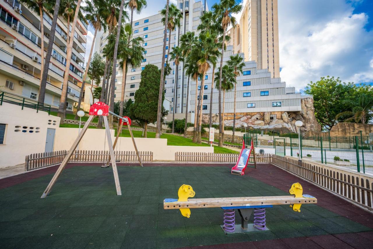 Beautiful Parque Loix 4 Bedroom Apartment Shared Pool, Tennis Court Benidorm Exterior photo