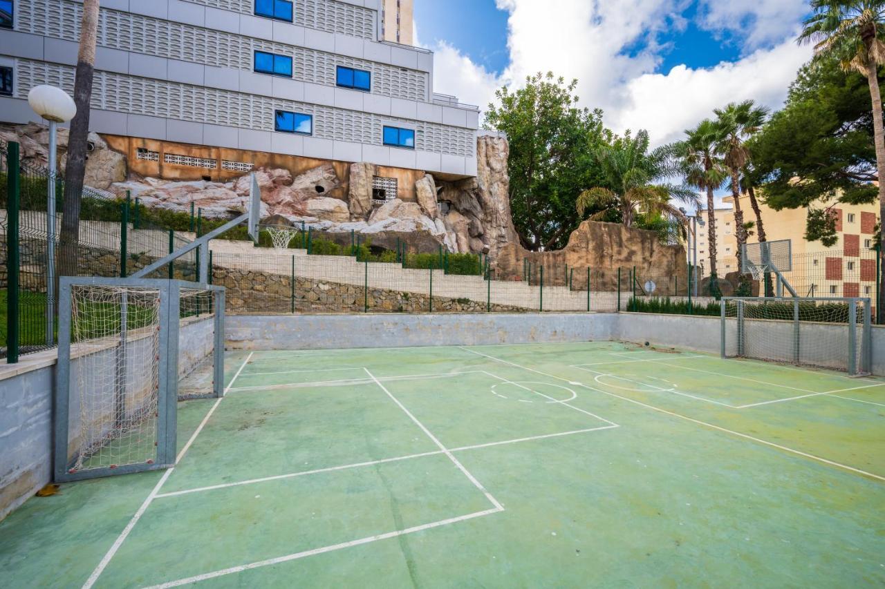 Beautiful Parque Loix 4 Bedroom Apartment Shared Pool, Tennis Court Benidorm Exterior photo