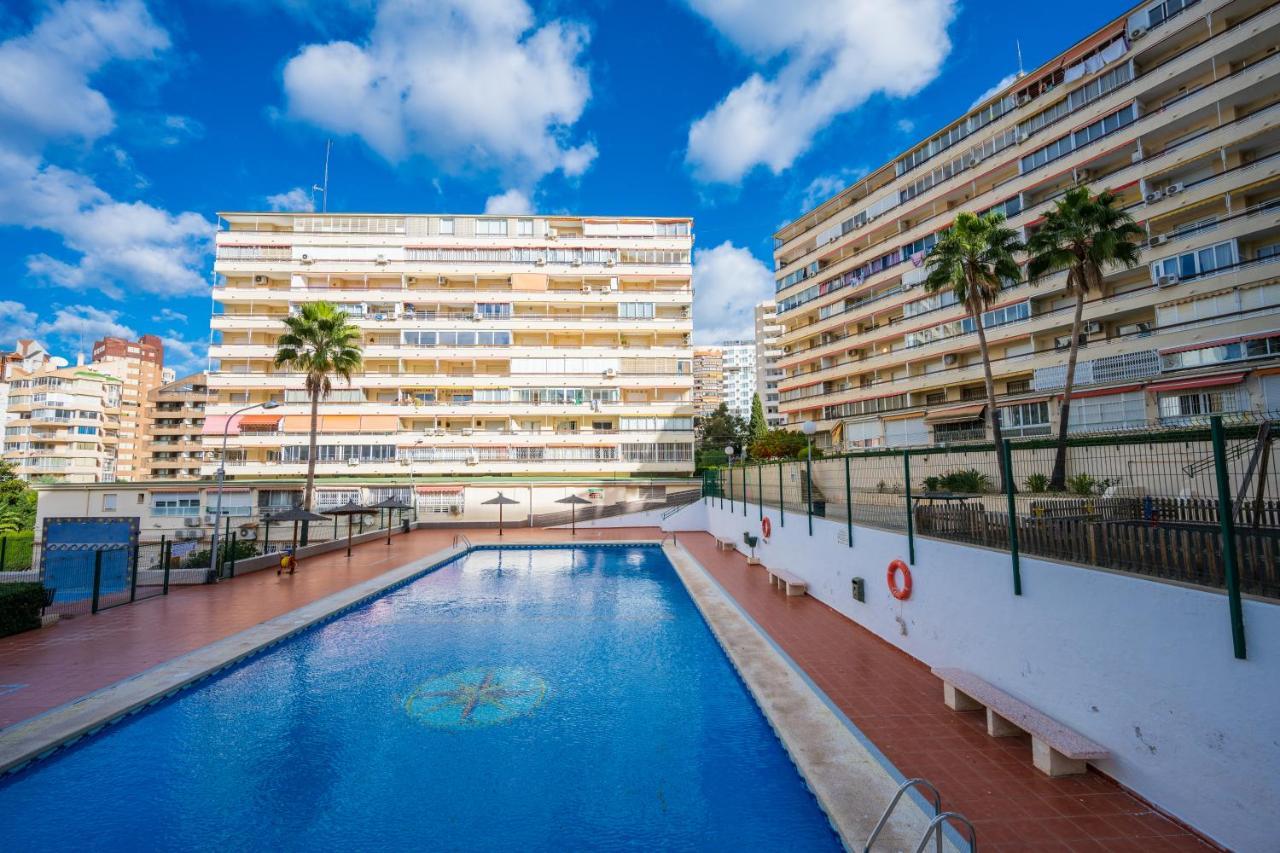 Beautiful Parque Loix 4 Bedroom Apartment Shared Pool, Tennis Court Benidorm Exterior photo